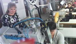 Франківщина: працівникам швейного підприємства роз’яснено про ефективні заходи із запобігання виробничому травматизму  