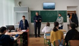 Буковина: інспектори Держпраці інформують учнівську молодь про переваги легальної праці