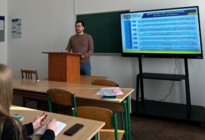 Студентам про особливості трудових відносин